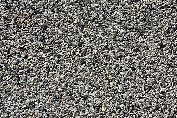 選擇瀝青生產(chǎn)廠(chǎng)家需要考慮多方面因素！